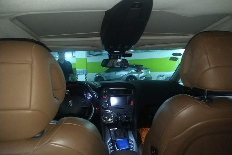Used DS 5 2013 1.6T Prestige Edition THP200 Headliner