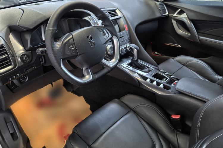 Used DS 5 2013 1.6T Luxury Edition THP160 Left Front Seat