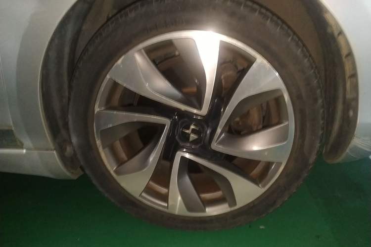 Used DS 5 2013 1.6T Prestige Edition THP200 Right Front Wheel Hub