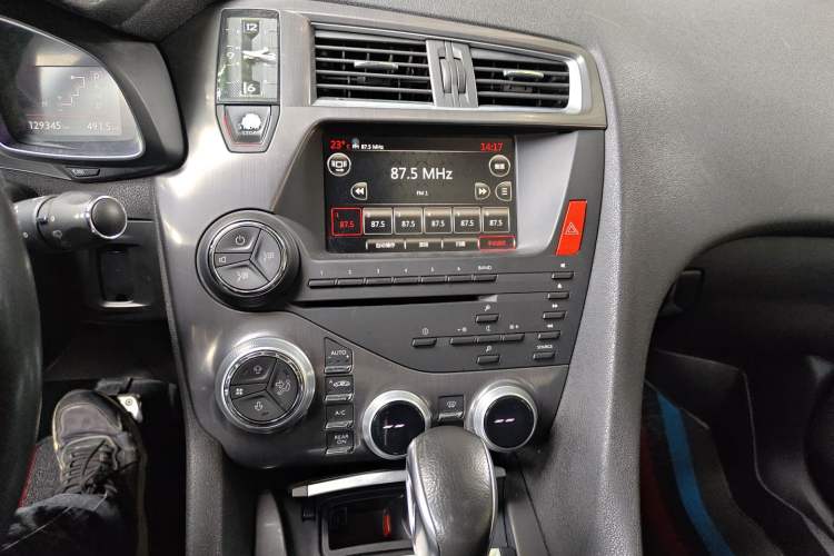 Used DS 5 2013 1.6T Luxury Edition THP200 Audio And AC Panel