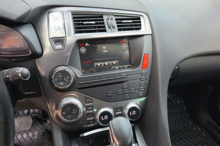 Used DS 5 2013 1.6T Luxury Edition THP160 Audio And AC Panel