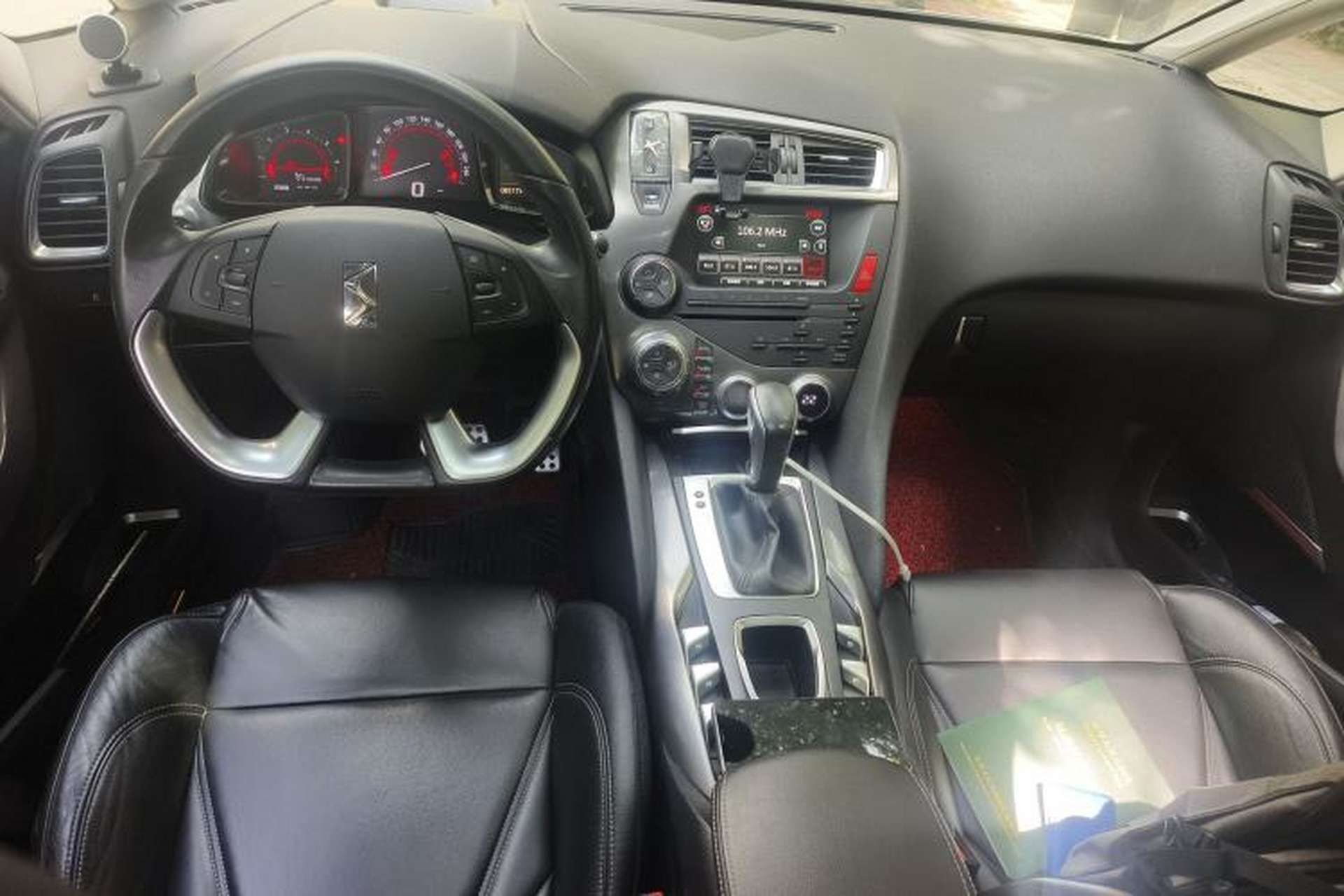 Used DS 5 2013 1.6T Luxury Edition THP200 Center Console