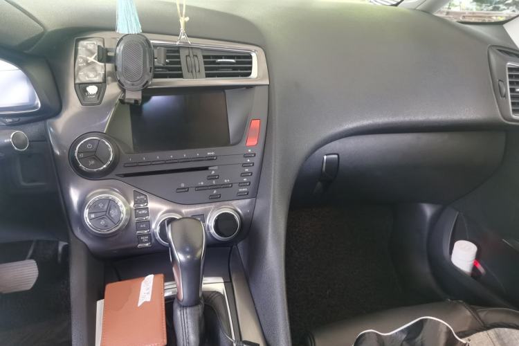 Used DS 5 2013 1.6T Luxury Edition THP160 Center Console