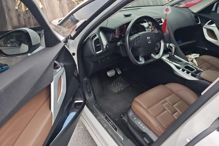 Used DS 5 2013 1.6T Prestige Edition THP200 Driver Seat