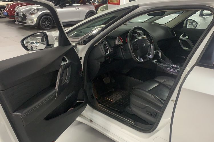 Used DS 5 2013 1.6T Elegant Edition THP160 Driver Seat