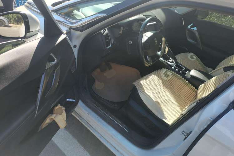 Used DS 5 2013 1.6T Elegant Edition THP160 Driver Seat