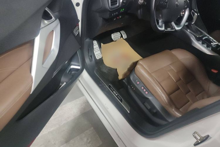 Used DS 5 2013 1.6T Prestige Edition THP200 Driver Seat