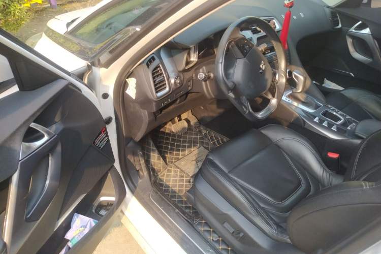 Used DS 5 2013 1.6T Elegant Edition THP160 Driver Seat