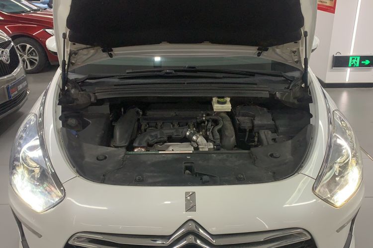 Used DS 5 2013 1.6T Elegant Edition THP160 Engine Bay