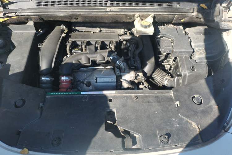 Used DS 5 2013 1.6T Elegant Edition THP160 Engine Bay