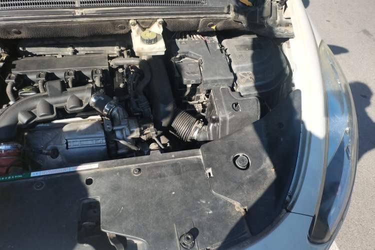 Used DS 5 2013 1.6T Elegant Edition THP160 Engine Bay Left