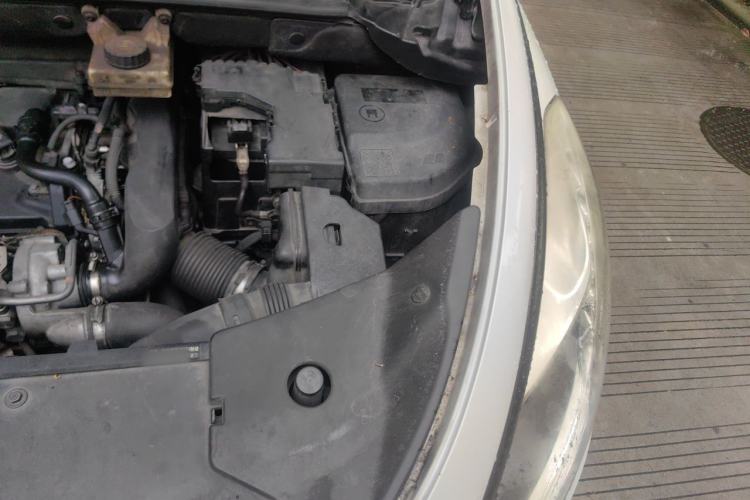 Used DS 5 2013 1.6T Elegant Edition THP200 Engine Bay Left