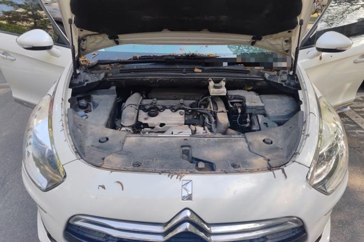 Used DS 5 2013 1.6T Luxury Edition THP200 Engine Bay