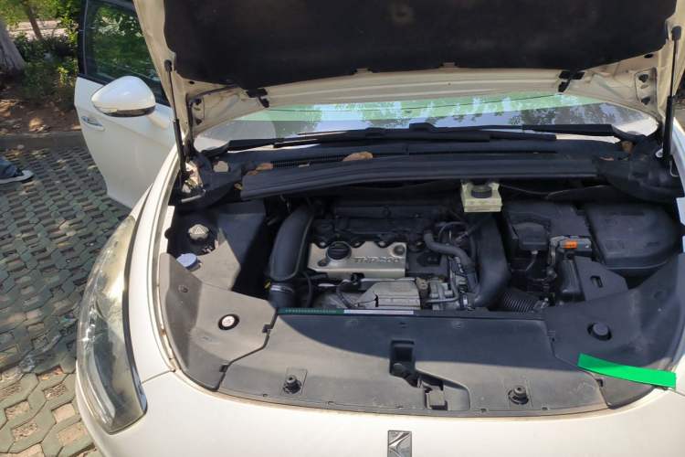 Used DS 5 2013 1.6T Luxury Edition THP200 Engine Bay Right