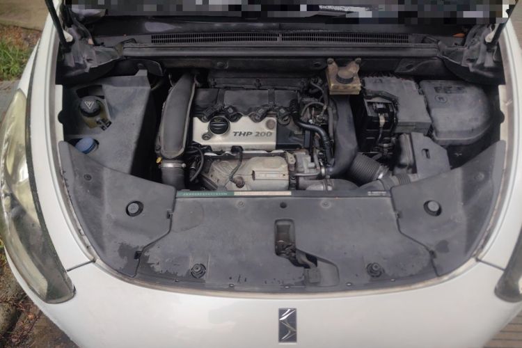 Used DS 5 2013 1.6T Elegant Edition THP200 Engine Bay
