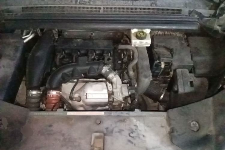 Used DS 5 2013 1.6T Luxury Edition THP160 Engine Bay