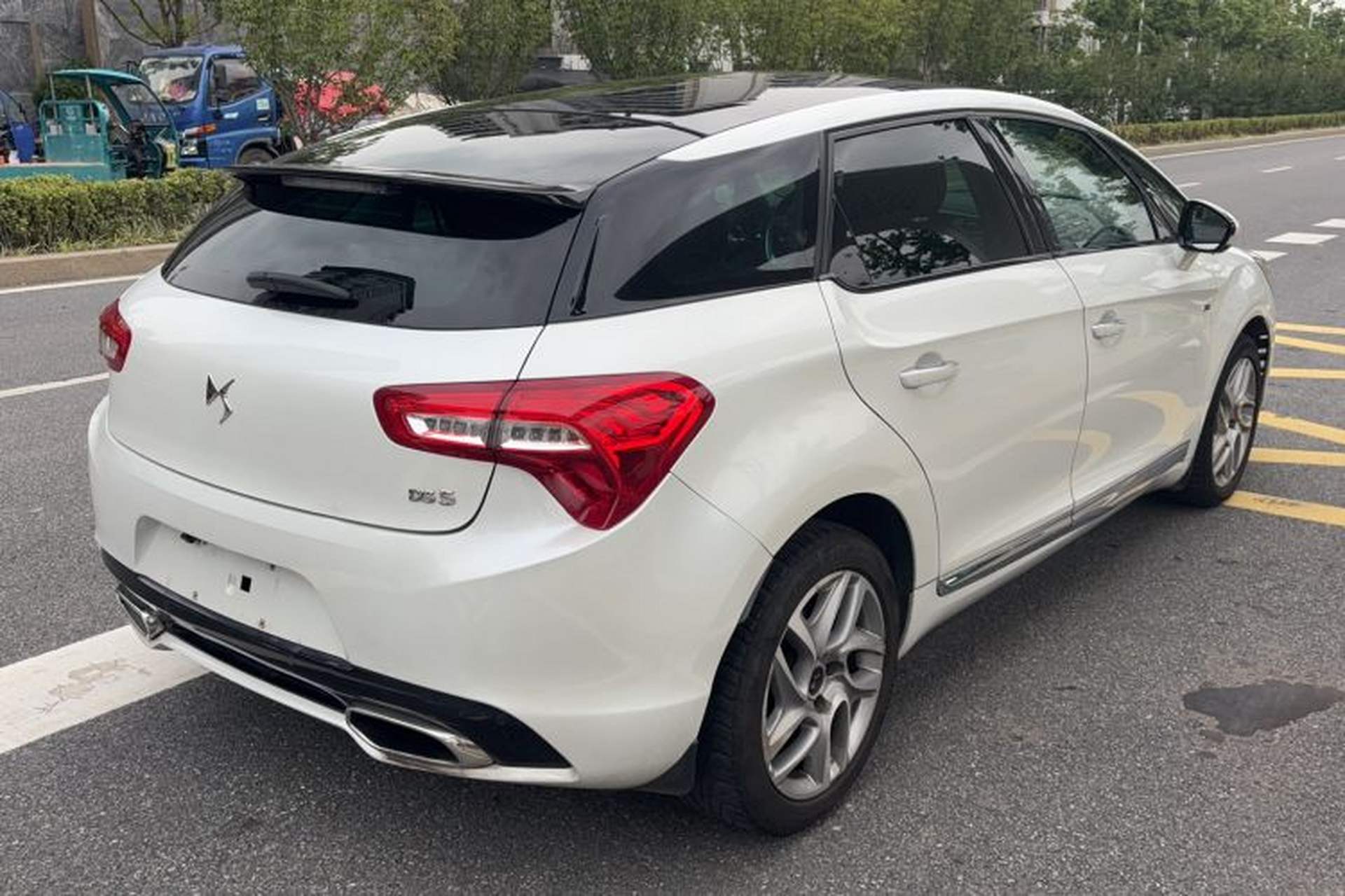 Used DS 5 2013 1.6T Elegant Edition THP160 Exterior 4