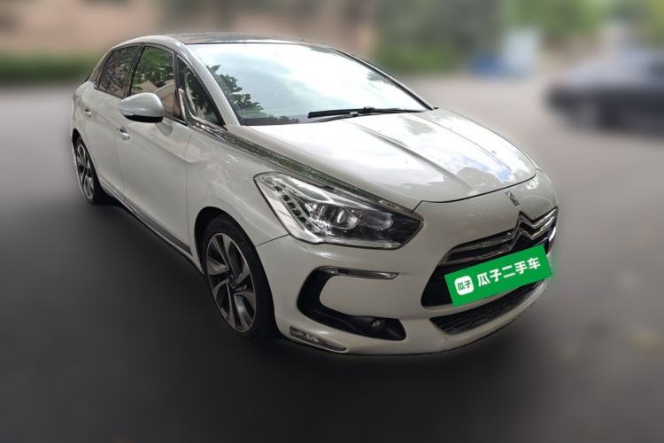 Used DS 5 2013 1.6T Luxury Edition THP200 Front Right 45 Deg
