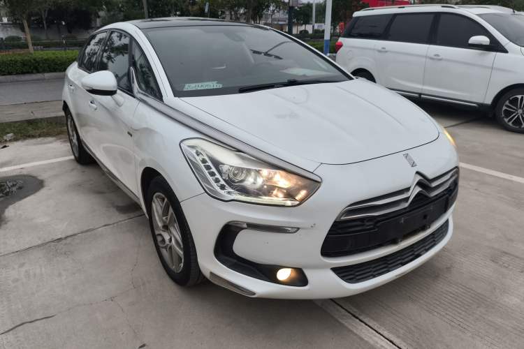 Used DS 5 2013 1.6T Elegant Edition THP160 Front Right 45 Deg