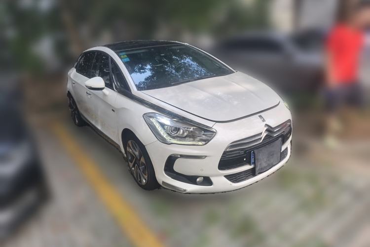 Used DS 5 2013 1.6T Elegant Edition THP200 Front Right 45 Deg