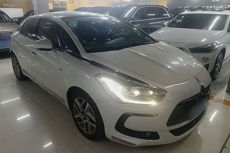 Used DS 5 2013 1.6T Elegant Edition THP200 Front Right 45 Deg