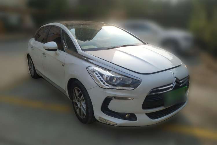 Used DS 5 2013 1.6T Elegant Edition THP160 Front Right 45 Deg