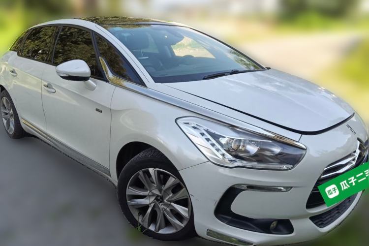 Used DS 5 2013 1.6T Luxury Edition THP160 Front Right 45 Deg