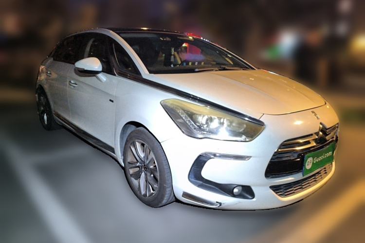 Used DS 5 2013 1.6T Luxury Edition THP160 Front Right 45 Deg