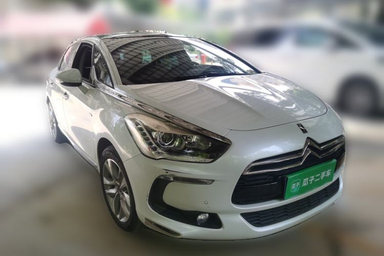 Used DS 5 2013 1.6T Luxury Edition THP160 Front Right 45 Deg