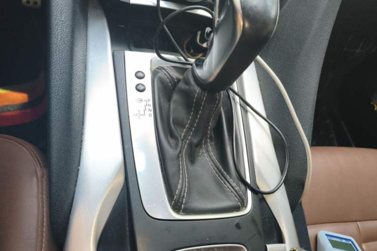 Used DS 5 2013 1.6T Prestige Edition THP200 Gear Lever
