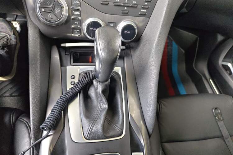 Used DS 5 2013 1.6T Luxury Edition THP200 Gear Lever