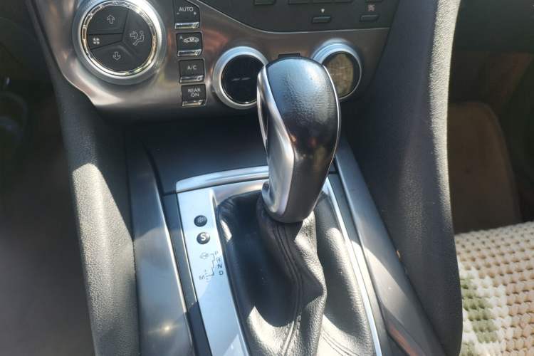 Used DS 5 2013 1.6T Elegant Edition THP160 Gear Lever
