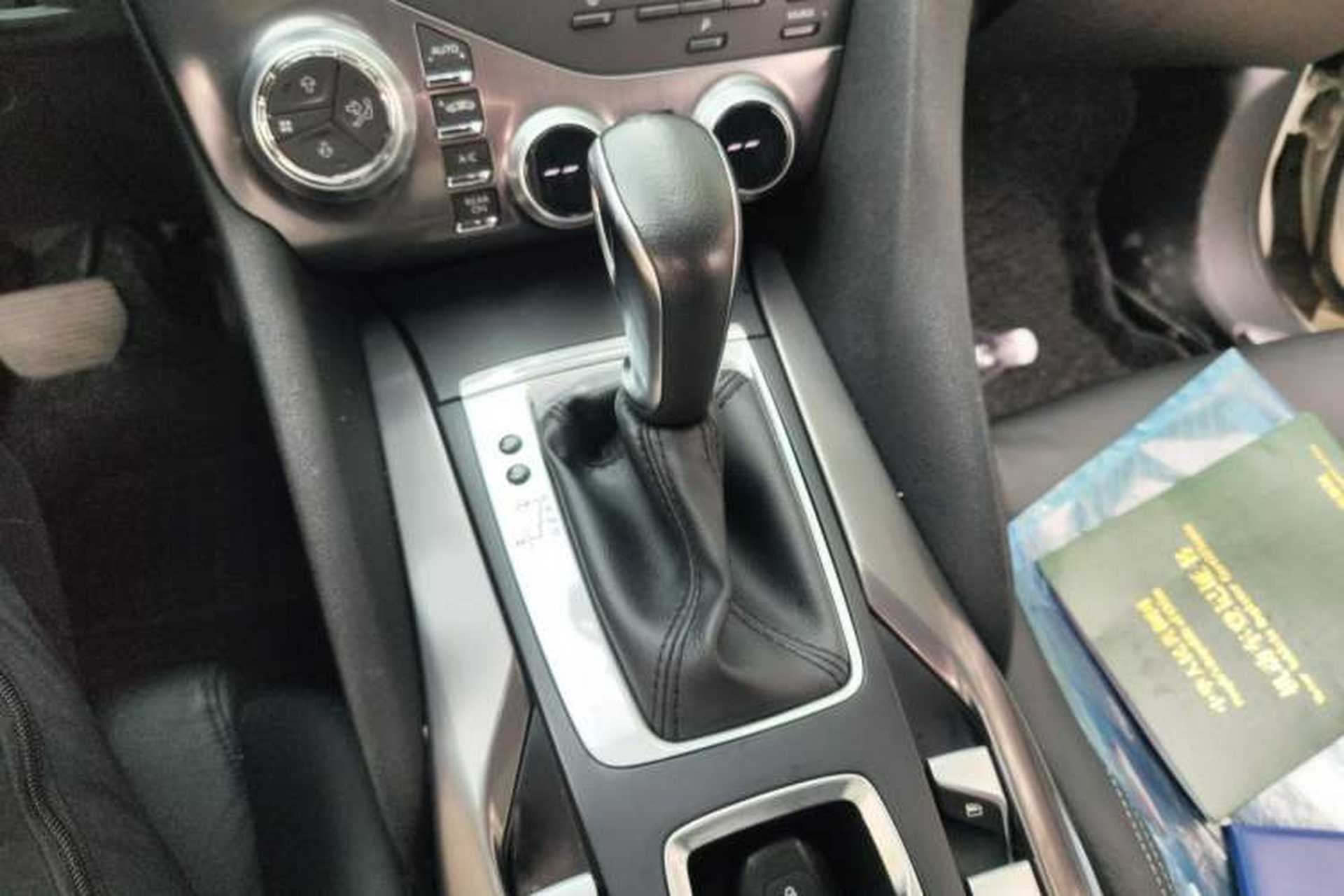 Used DS 5 2013 1.6T Luxury Edition THP160 Gear Lever