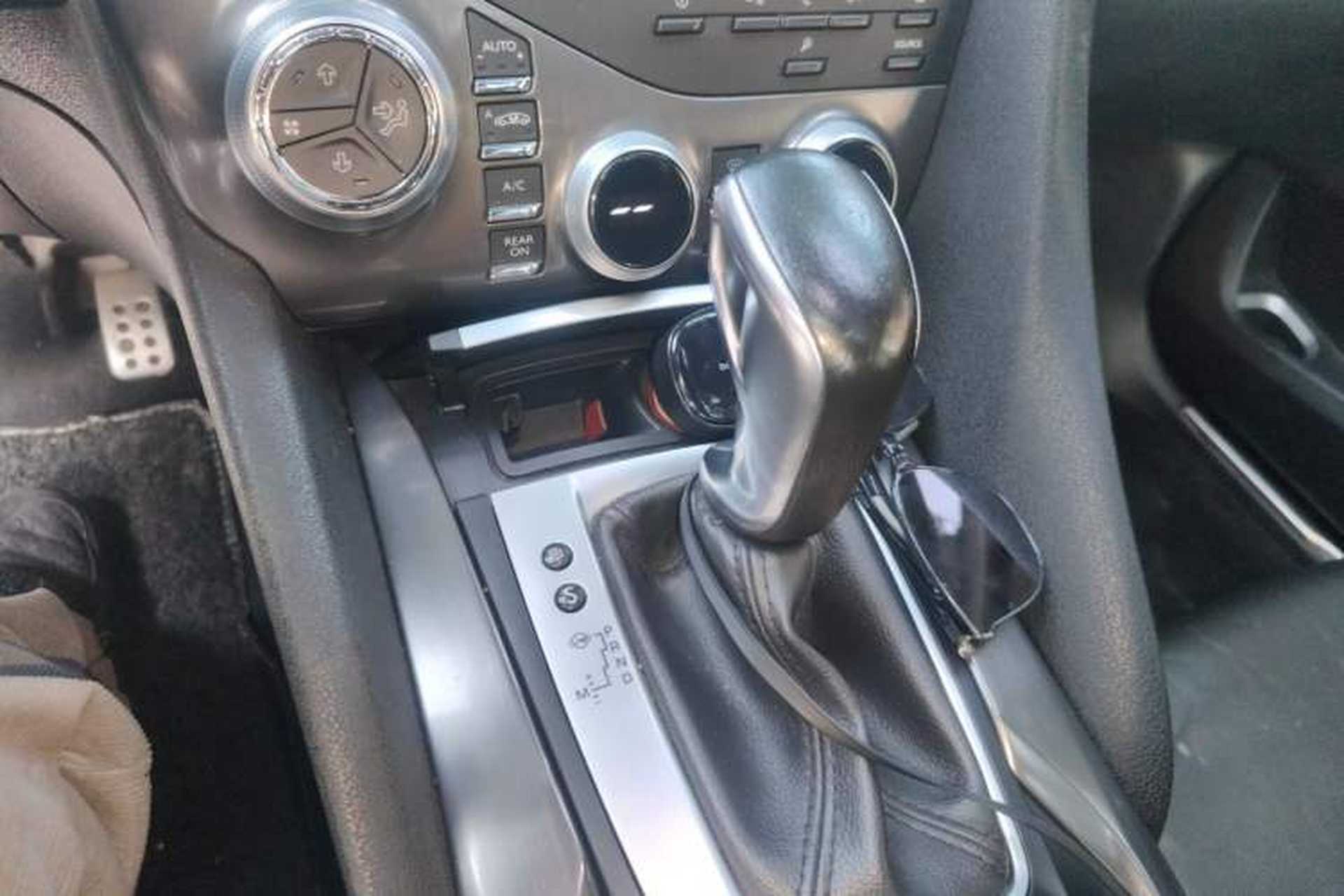 Used DS 5 2013 1.6T Luxury Edition THP200 Gear Lever