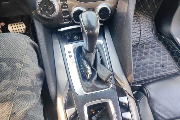 Used DS 5 2013 1.6T Luxury Edition THP200 Gear Lever