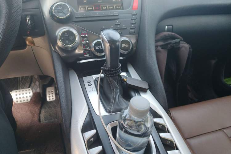 Used DS 5 2013 1.6T Prestige Edition THP200 Gear Lever