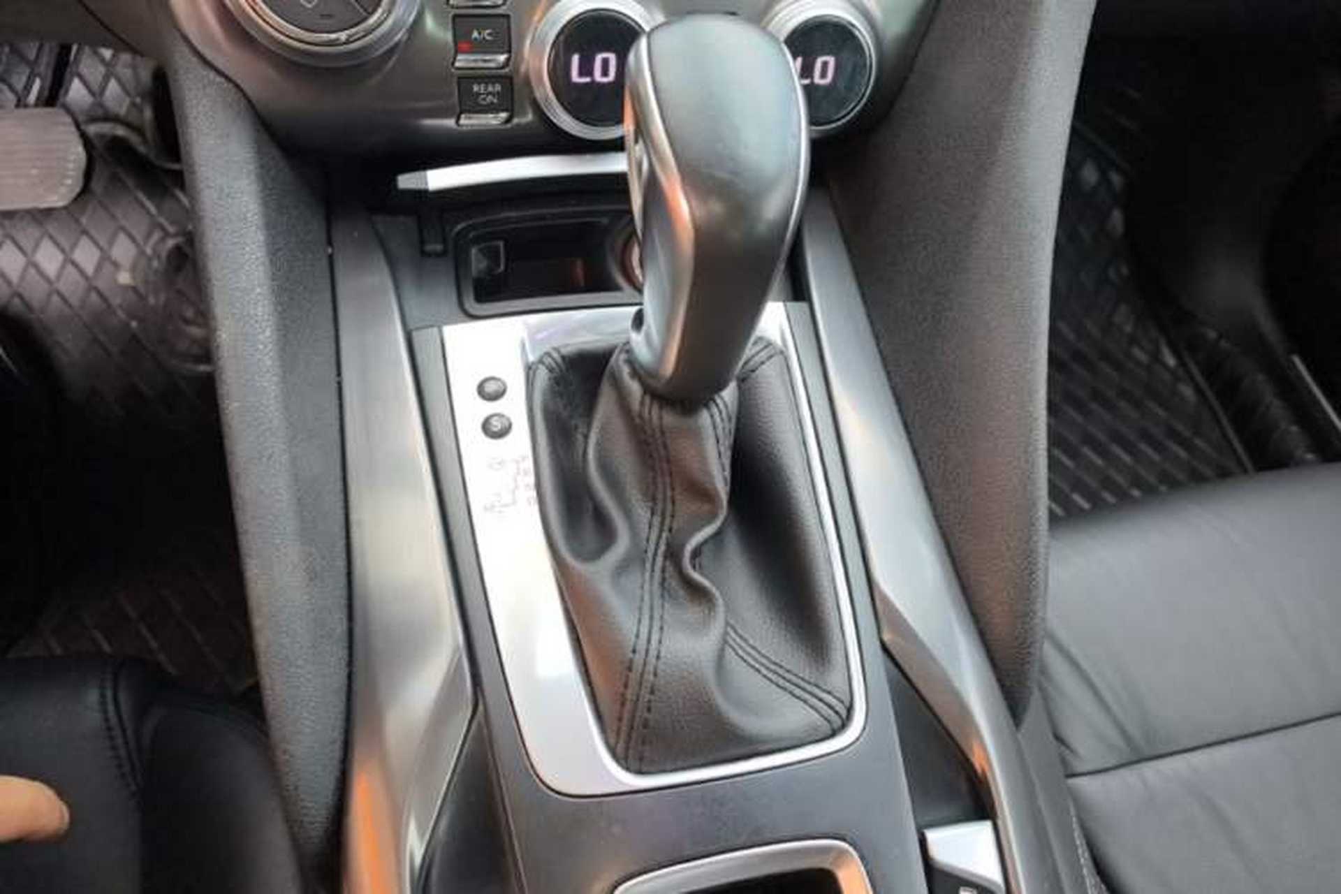 Used DS 5 2013 1.6T Luxury Edition THP160 Gear Lever