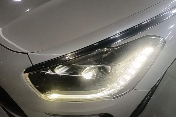 Used DS 5 2013 1.6T Elegant Edition THP200 Left Front Headlight