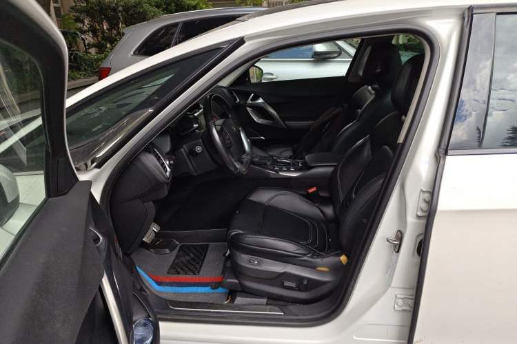 Used DS 5 2013 1.6T Luxury Edition THP200 Left Front Seat