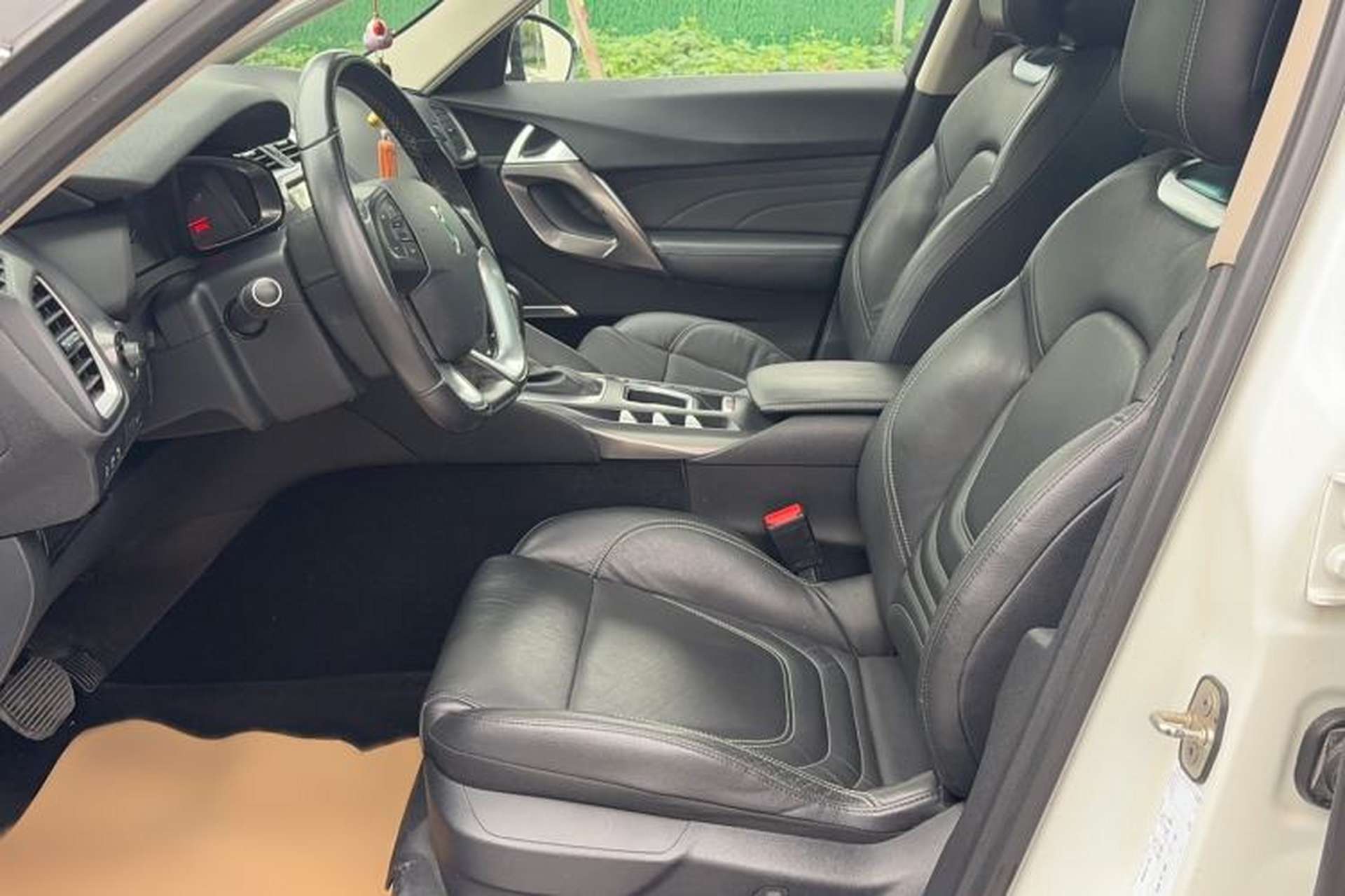 Used DS 5 2013 1.6T Elegant Edition THP160 Left Front Seat