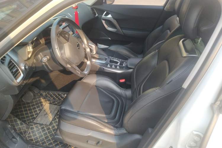 Used DS 5 2013 1.6T Elegant Edition THP160 Left Front Seat