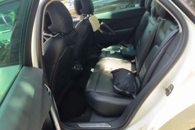 Used DS 5 2013 1.6T Luxury Edition THP200 Left Rear Seat