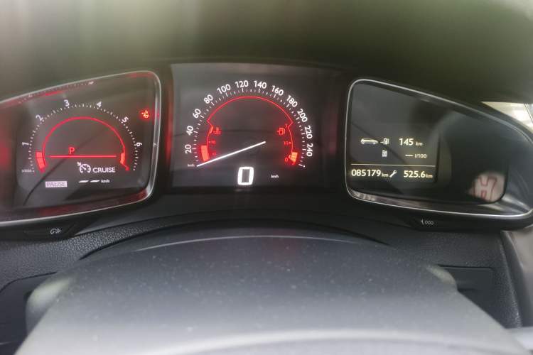 Used DS 5 2013 1.6T Luxury Edition THP200 Odometer Close Up