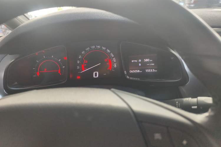 Used DS 5 2013 1.6T Elegant Edition THP200 Odometer Close Up