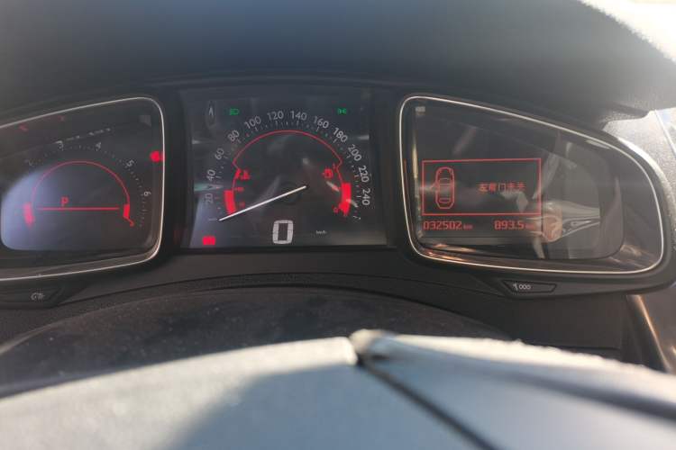 Used DS 5 2013 1.6T Elegant Edition THP160 Odometer Close Up