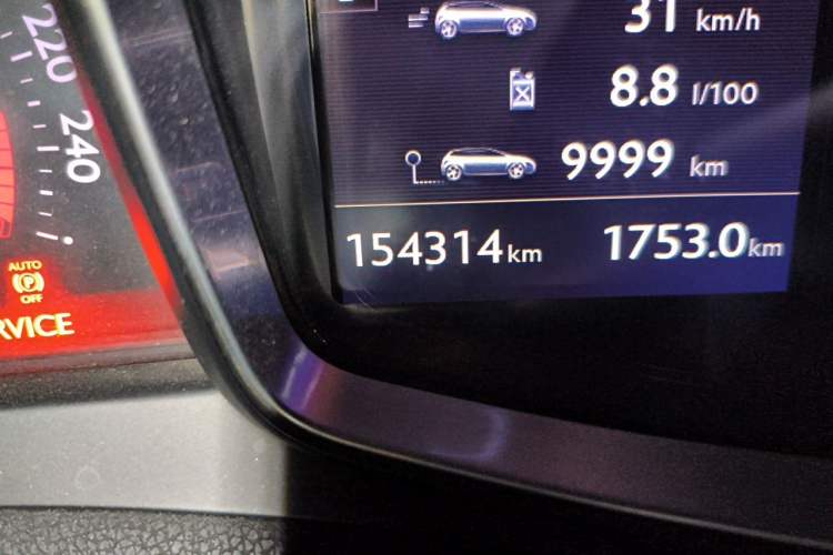 Used DS 5 2013 1.6T Luxury Edition THP160 Odometer Close Up