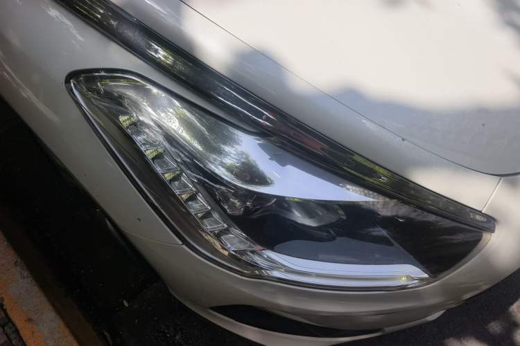 Used DS 5 2013 1.6T Luxury Edition THP200 Right Front Headlight