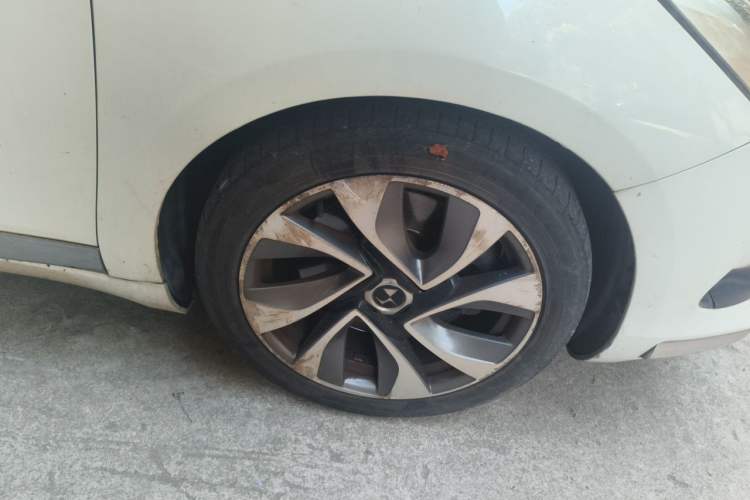 Used DS 5 2013 1.6T Prestige Edition THP200 Right Front Wheel Hub