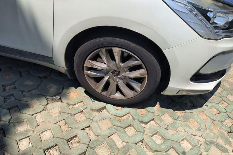 Used DS 5 2013 1.6T Luxury Edition THP200 Right Front Wheel Hub