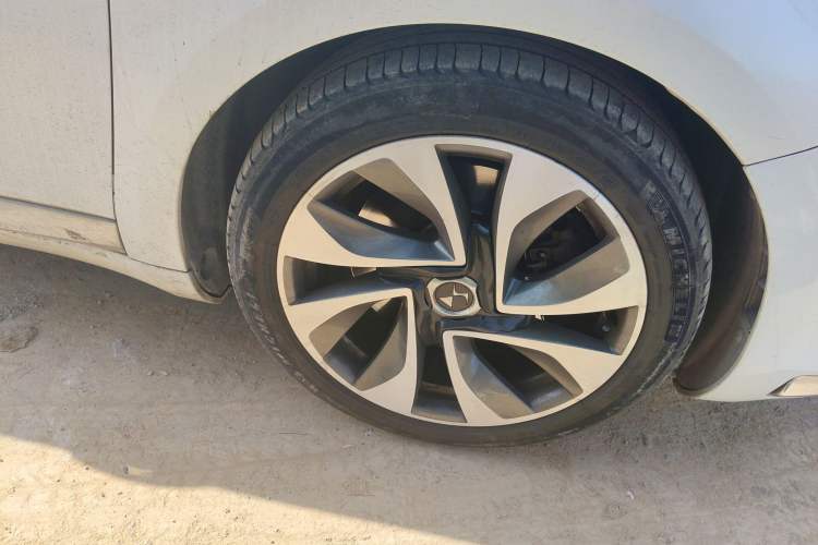 Used DS 5 2013 1.6T Prestige Edition THP200 Right Front Wheel Hub